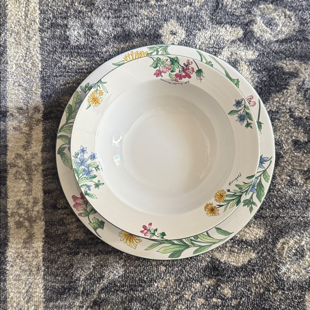 Majesticware Stoneware Serving Plate and Bowl Set by Sakura
